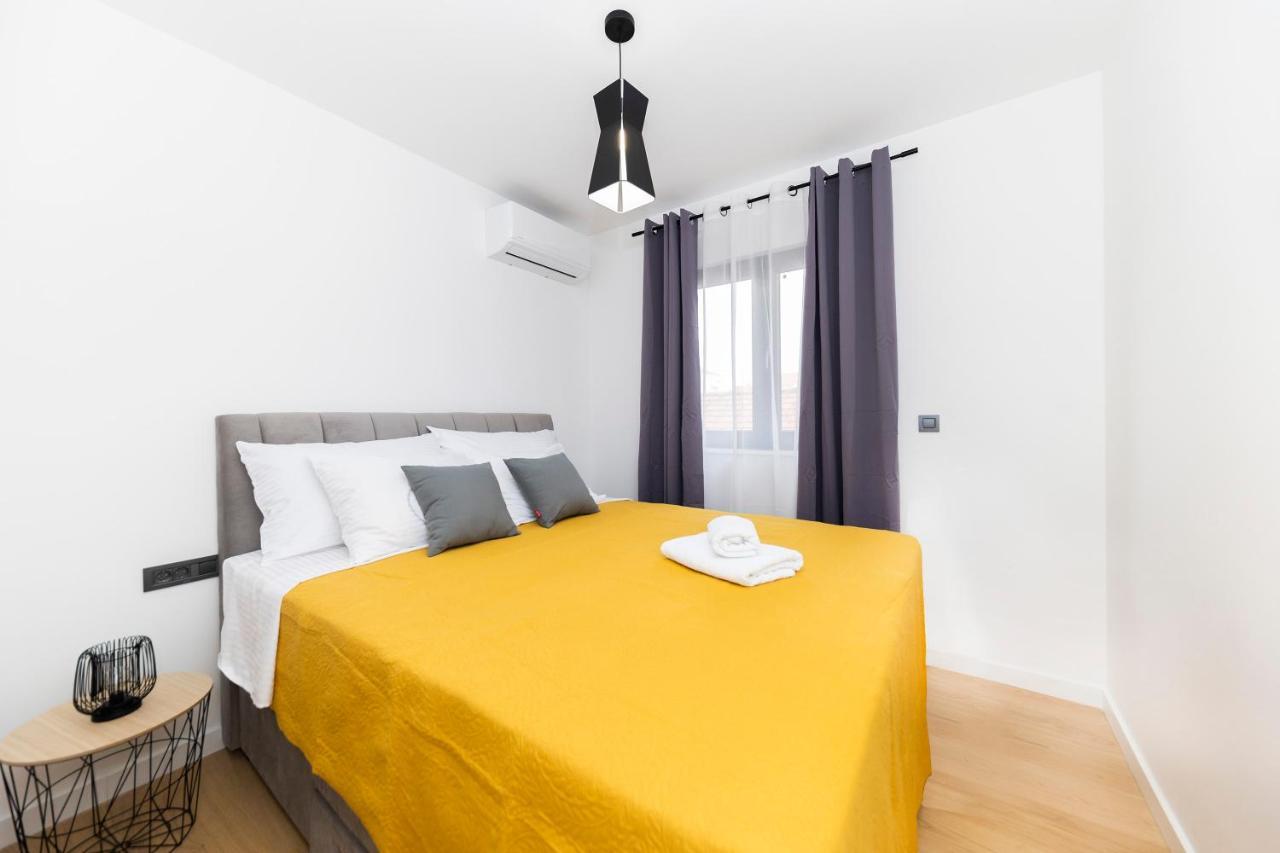 Marianne , Parking Free , 2 Bedroom & 2 Bathroom , Modern & Cozy Zadar