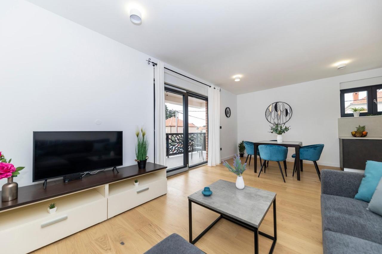 Marianne , Parking Free , 2 Bedroom & 2 Bathroom , Modern & Cozy Appartement