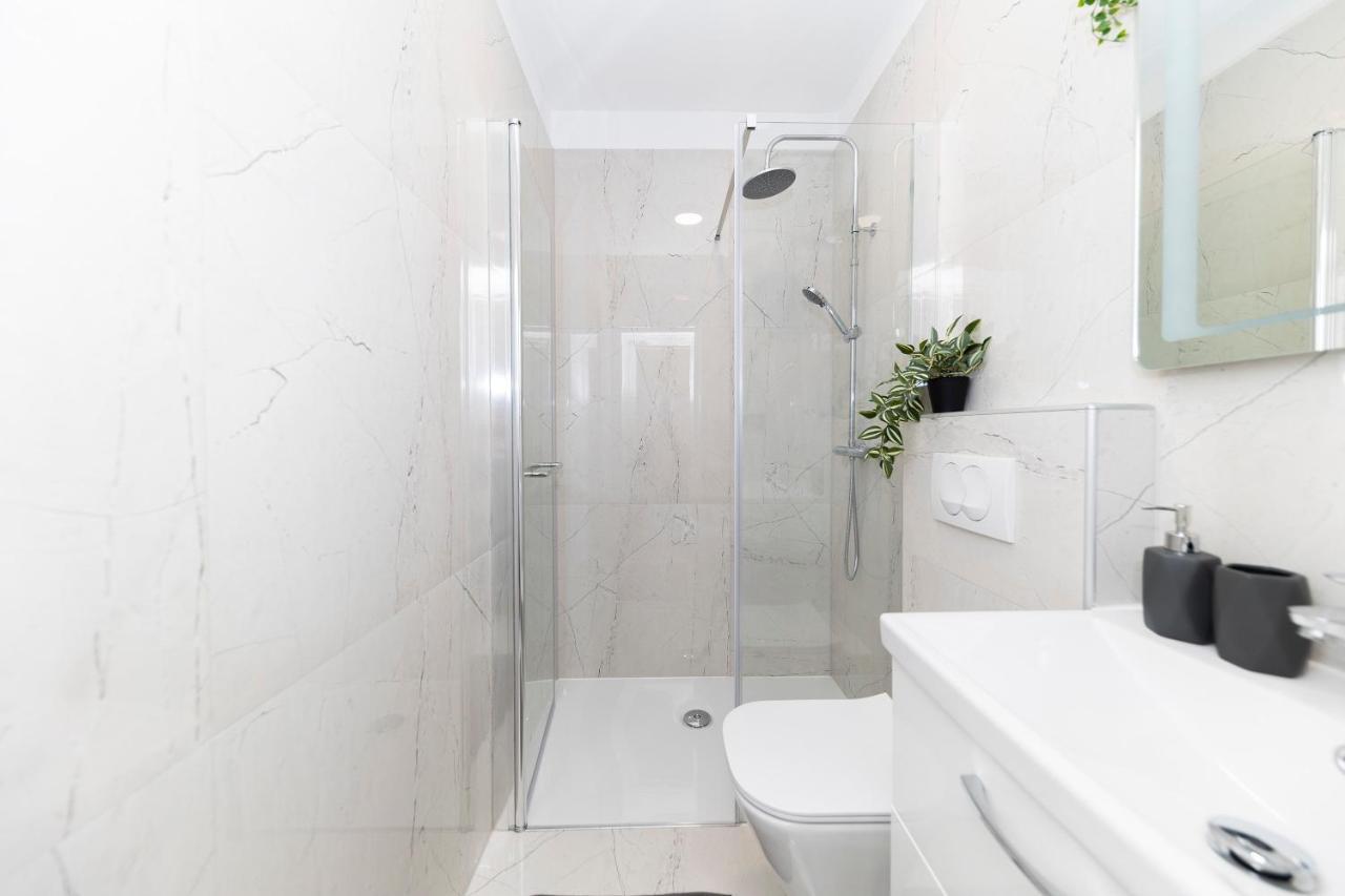 Marianne , Parking Free , 2 Bedroom & 2 Bathroom , Modern & Cozy * Zadar