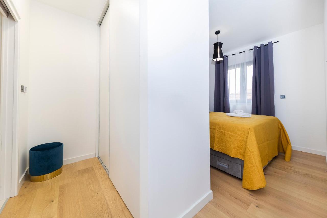 Appartement Marianne , Parking Free , 2 Bedroom & 2 Bathroom , Modern & Cozy Zadar